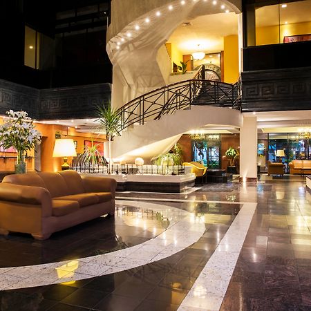 Krystal Monterrey Hotel Екстериор снимка