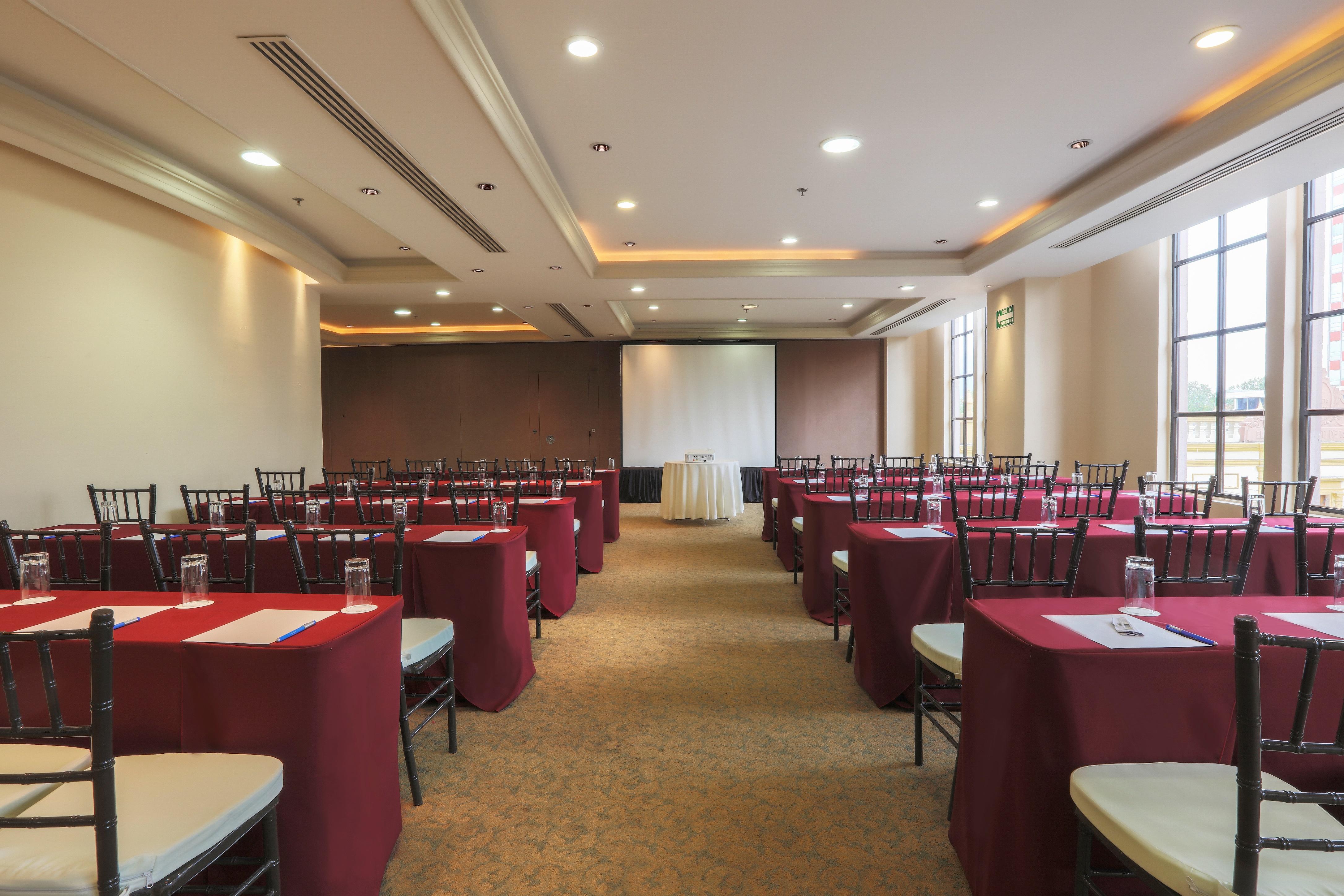 Krystal Monterrey Hotel Екстериор снимка
