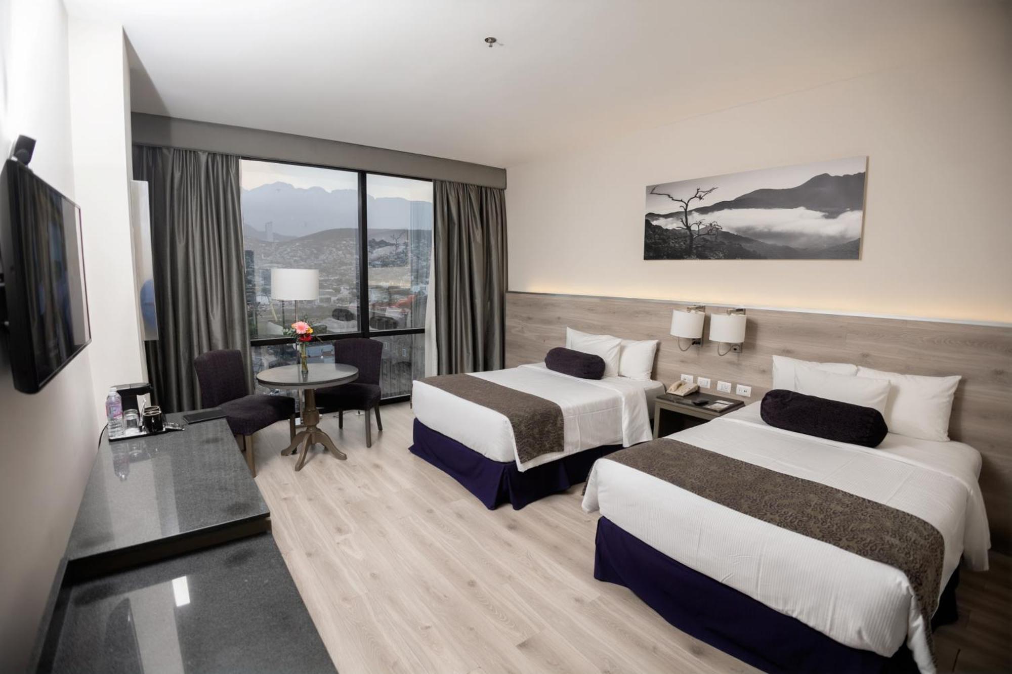 Krystal Monterrey Hotel Екстериор снимка