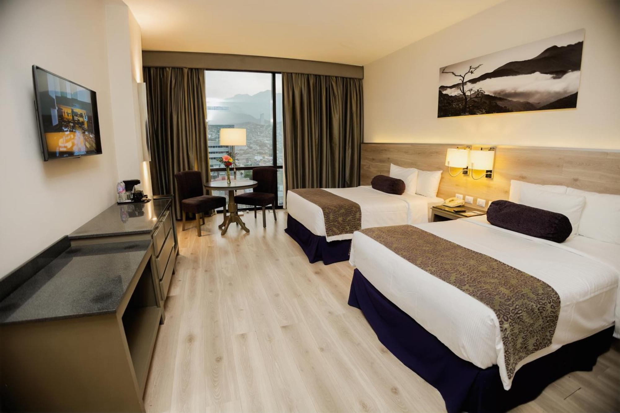 Krystal Monterrey Hotel Екстериор снимка