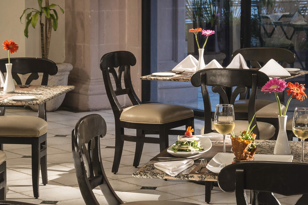 Krystal Monterrey Hotel Екстериор снимка