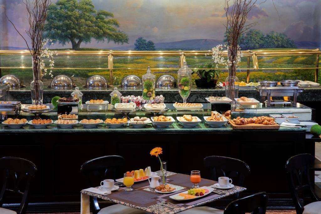 Krystal Monterrey Hotel Екстериор снимка