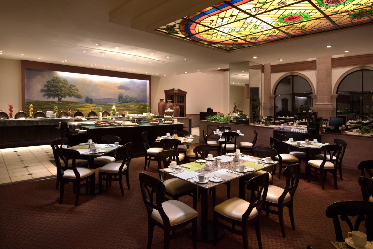 Krystal Monterrey Hotel Екстериор снимка